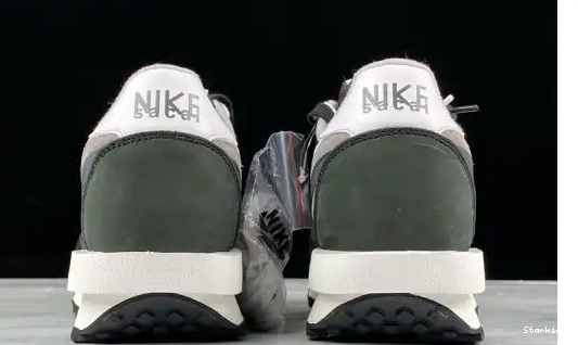 LD White BV0073-001 Waffle Anthracite Sacai Nike Black 0515